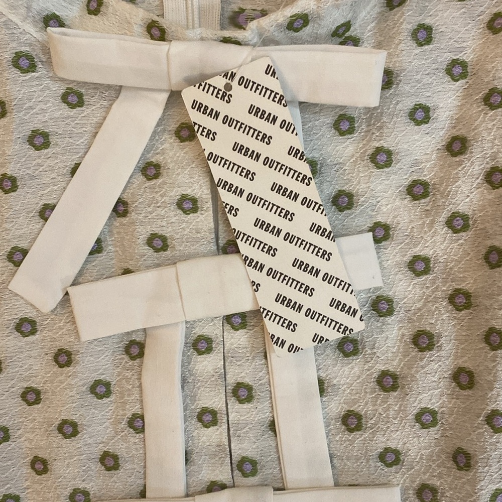 Sister Jane Women’s Ivory Jacquard Short Sleeve Dress. NWT. Size 4 - Picture 4 of 10
